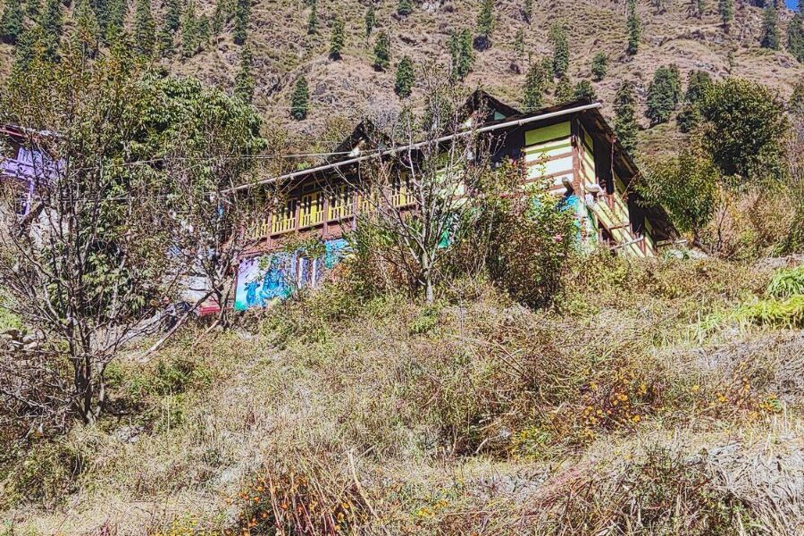 Lapas – The Sunlit Village in the Freezing Parvati Valley